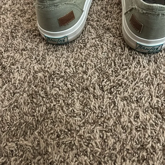 Blowfish Green Slip on Sneakers - Picture 3 of 4